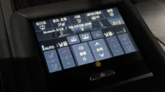 2021 Lexus LS 3.5 Luxury AWD, серо-серебристый — фото 17