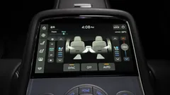 2023 Genesis G90 Gasoline 3.5 Turbo e-S/C AWD LWB — фото 19