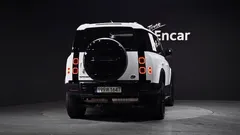 2022 Land Rover Defender 110 D250 S — фото 4