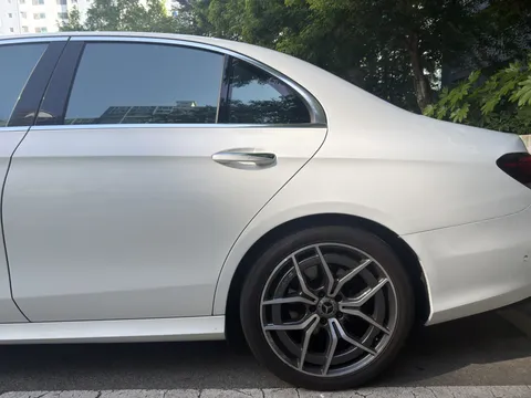 2022 Mercedes-Benz E-Class E220d 4MATIC AMG Line