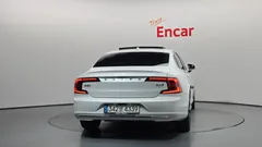 2023 Volvo S90 B6 AWD Ultimate Bright, белый — фото 4