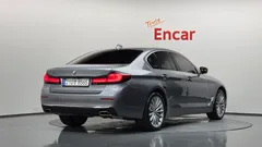 2023 BMW 5-Series 530i xDrive Luxury — фото 2