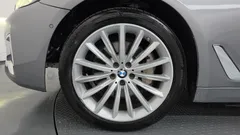 2023 BMW 5-Series 530i xDrive Luxury — фото 5