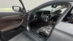 2023 BMW 5-Series 530i xDrive Luxury — фото 10