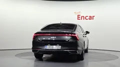 2022 Kia K8 Signature — фото 4