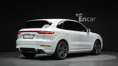 2023 Porsche Cayenne 4.0 Turbo — фото 2