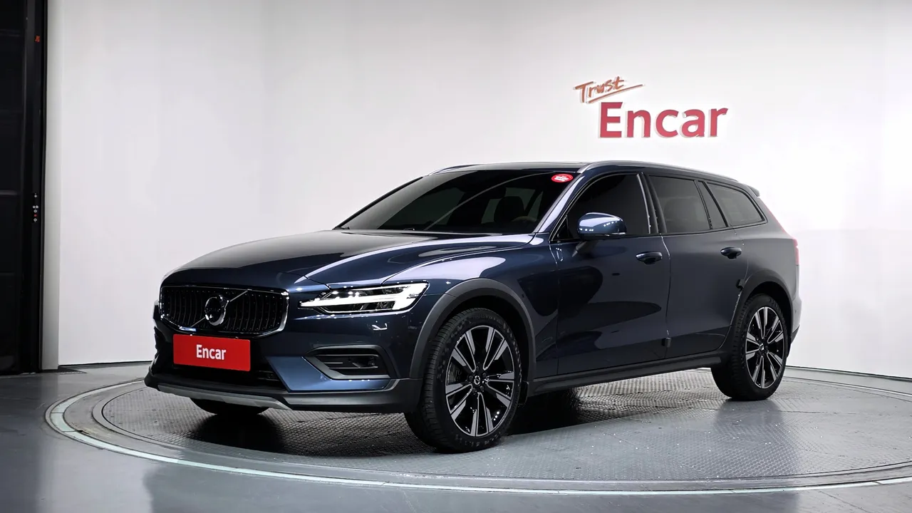 2022 Volvo V60 B5 Pro AWD
