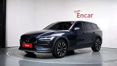 2022 Volvo V60 B5 Pro AWD, синий — фото 1