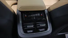 2022 Volvo V60 B5 Pro AWD, синий — фото 18