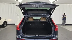 2022 Volvo V60 B5 Pro AWD, синий — фото 20