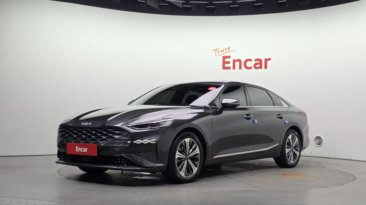 2023 Kia K8 Signature