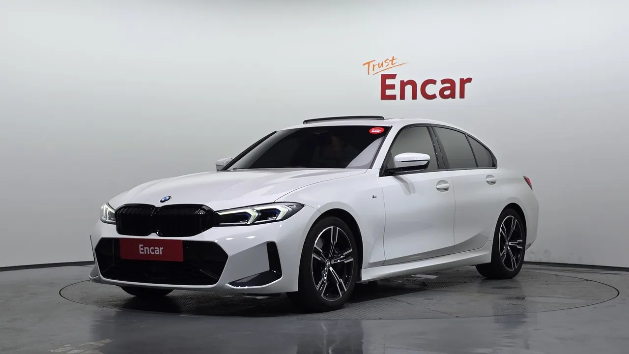 2024 BMW 3-Series 320i M Sport