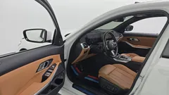 2024 BMW 3-Series 320i M Sport, белый — фото 10