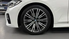 2022 BMW 3-Series 320i M Sport — фото 5