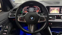2022 BMW 3-Series 320i M Sport — фото 16