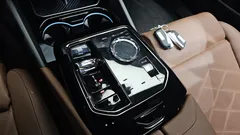 2024 BMW 5-Series 530i xDrive, чёрный — фото 9