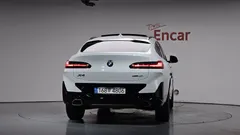 2023 BMW X4 xDrive20i M Sport — фото 4