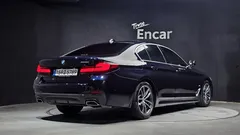 2023 BMW 5-Series 520i M Sport — фото 2