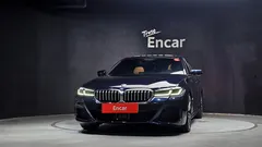 2023 BMW 5-Series 520i M Sport — фото 3