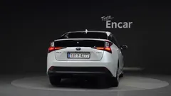 2022 Toyota Prius 1.8, белый — фото 4