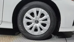 2022 Toyota Prius 1.8, белый — фото 5