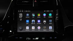 2022 Toyota Prius 1.8, белый — фото 20