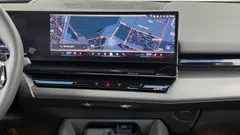 2024 BMW 5-Series 520i, белый — фото 14