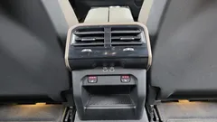 2024 BMW 5-Series 520i, белый — фото 18