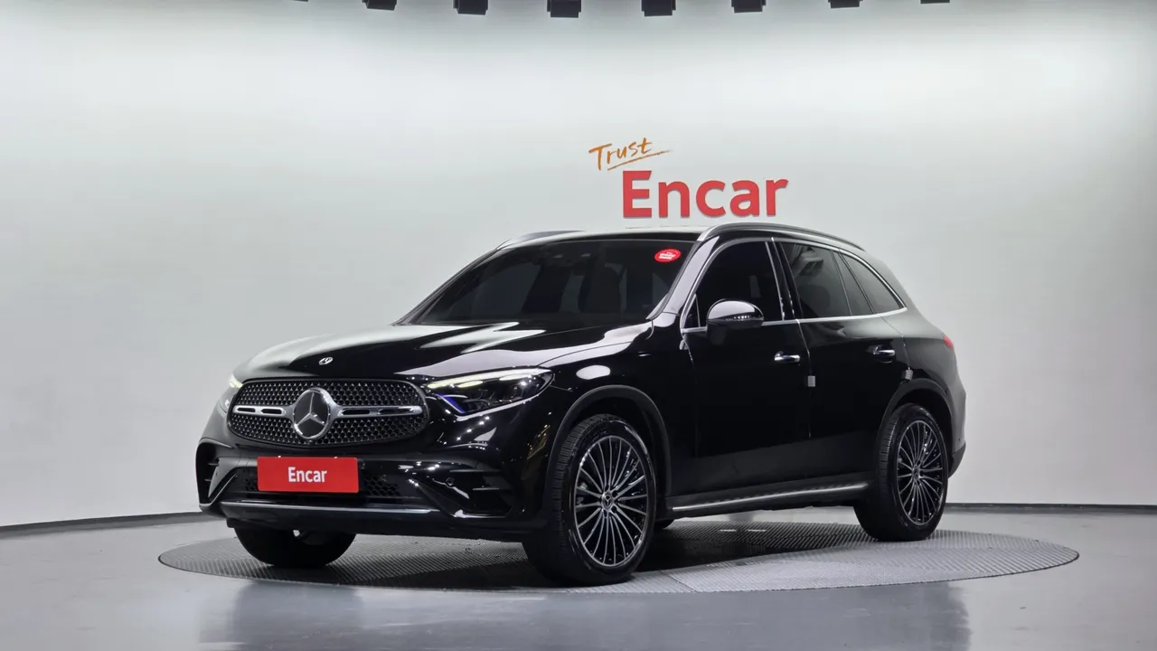 2023 Mercedes-Benz GLC-Class GLC300 4MATIC AMG Line