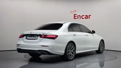2022 Mercedes-Benz E-Class E220d 4MATIC AMG Line — фото 2