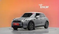 2023 Mini Cooper 5Door Classic — фото 1