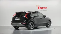 2024 Kia Niro Signature — фото 2