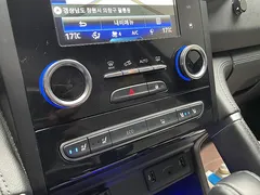 2022 Renault Samsung QM6 2.0 LPe Premiere 2WD — фото 19