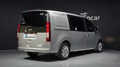 2023 Hyundai Staria Cargo 5-Seater — фото 2