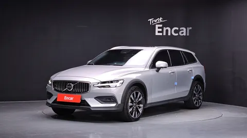 2023 Volvo V60 B5 Ultimate AWD
