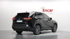 2023 Toyota RAV4 2.5 2WD Hybrid XLE, чёрный — фото 2