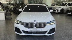 2023 BMW 5-Series 530i M Sport Package — фото 3