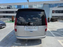 2023 Hyundai Staria Tourer 11-Seater — фото 4