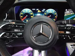 2023 Mercedes-Benz E-Class E350 4MATIC AMG Line — фото 7