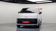 2022 Hyundai Staria Lounge 9-Seater — фото 3