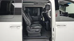 2022 Hyundai Staria Lounge 9-Seater — фото 12