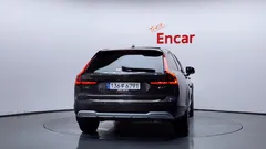 2023 Volvo V90 B5 Ultimate AWD, коричневый — фото 4