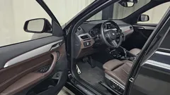 2022 BMW X1 xDrive 20i M Sport, чёрный — фото 10