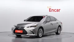2023 Lexus ES Executive — фото 1