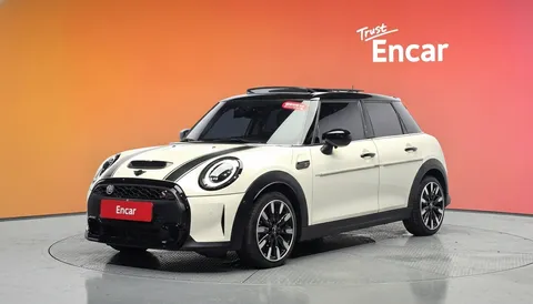 2022 Mini Cooper 5Door Classic