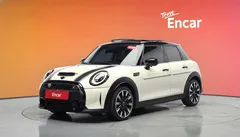 2022 Mini Cooper 5Door Classic — фото 1