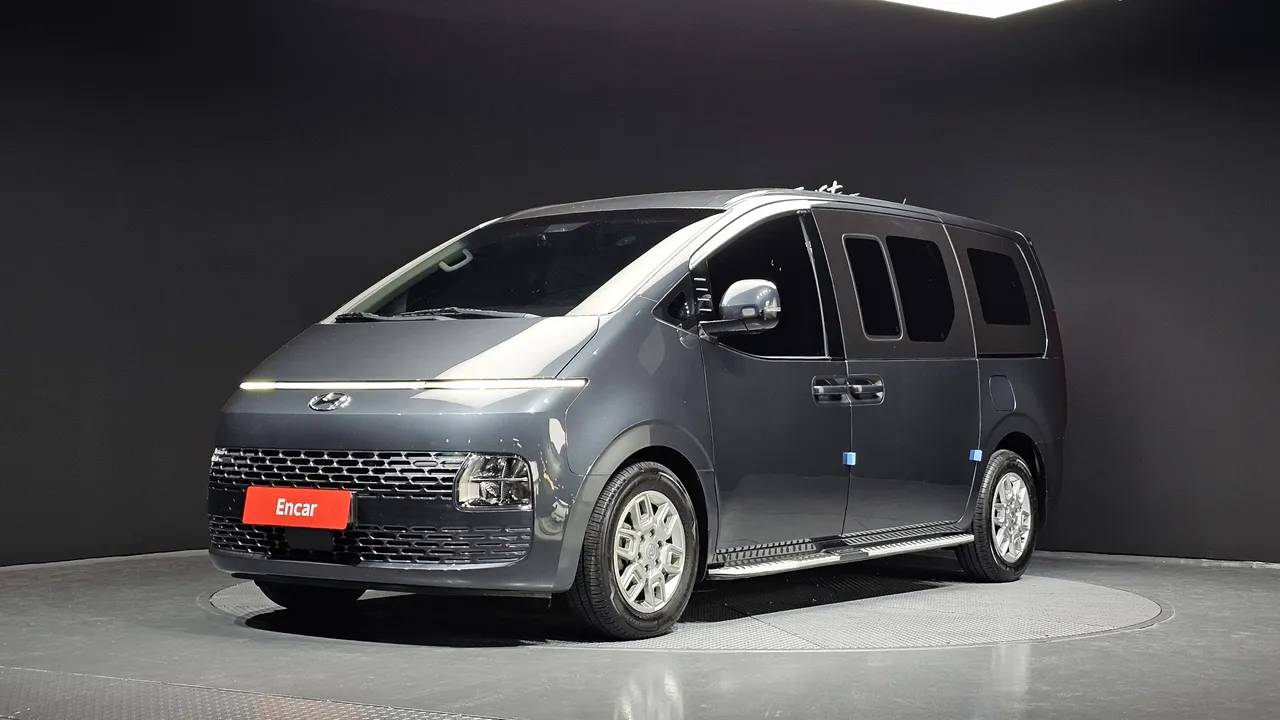 2023 Hyundai Staria Cargo 5-Seater