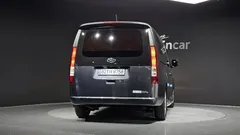 2023 Hyundai Staria Cargo 5-Seater — фото 4