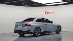 2022 BMW 2-Series M240i xDrive Coupe, серо-серебристый — фото 2