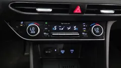 2022 Hyundai Sonata 2.0 — фото 18